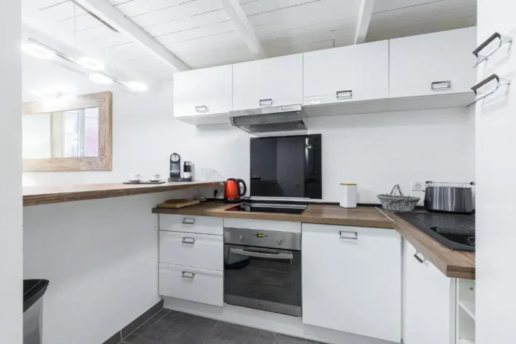 Duplex in Rue de la Préfecture Old Town 2 Bdrs