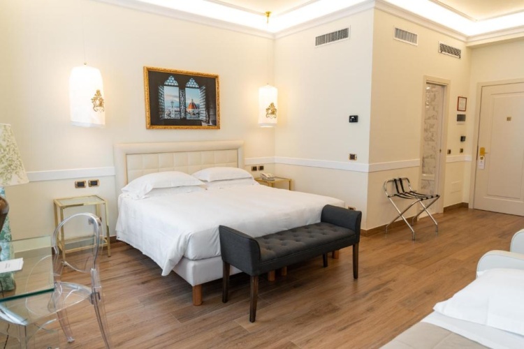 Superior Double room with balcony