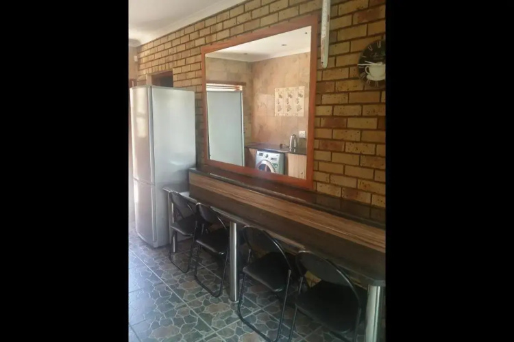 Twins Guest House Astoni