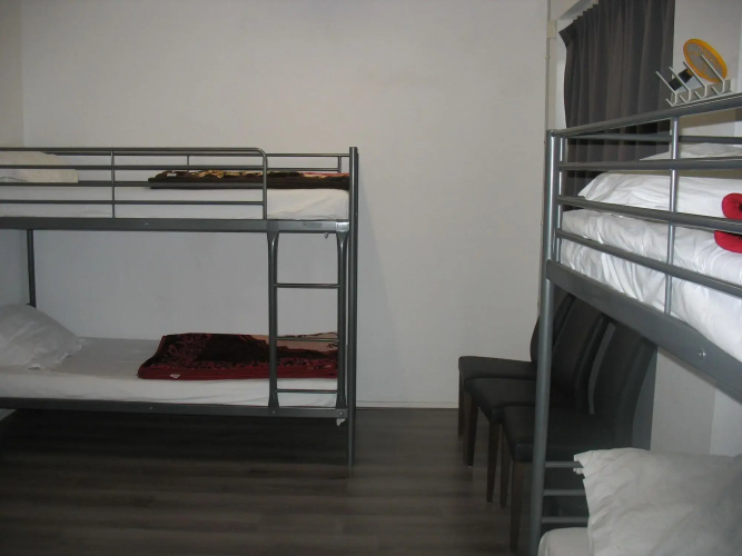 Guest House Amsterdam - Hostel