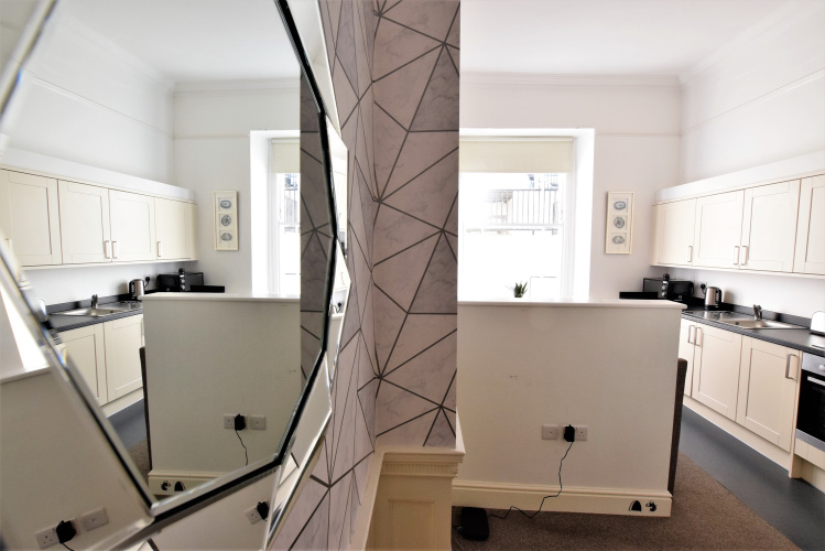 Your Apartment Berkeley Sq Pads #6
