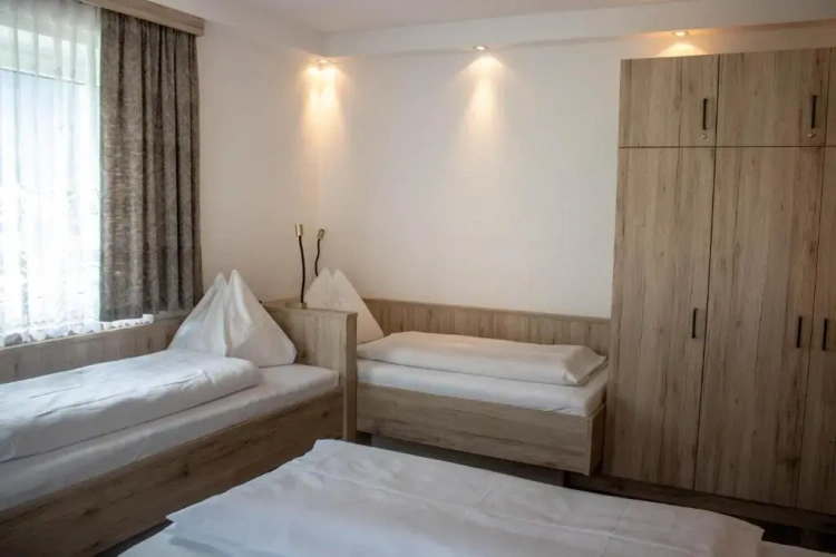 Classic Quadruple room
