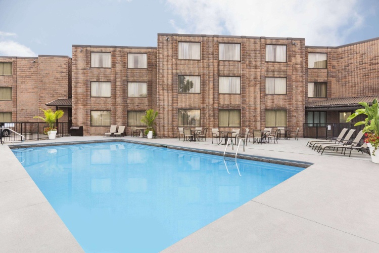 Days Inn by Wyndham Fallsview photo 11