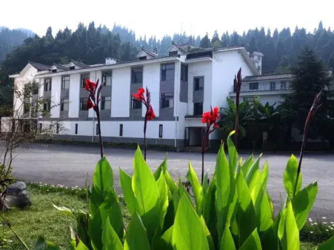 Garden Hotel