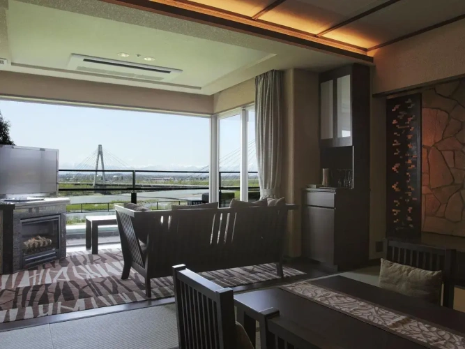 Suite with river view