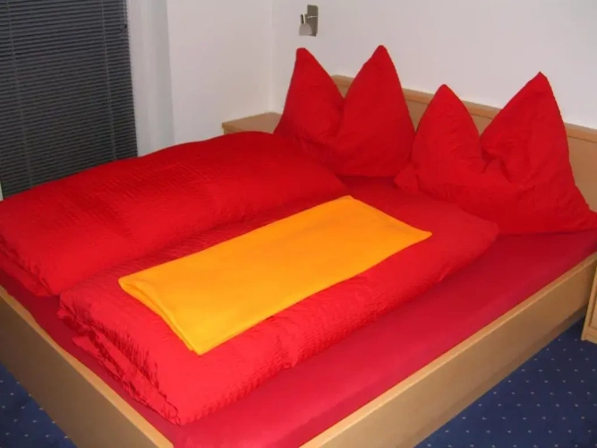 3 Bedrooms Apartment