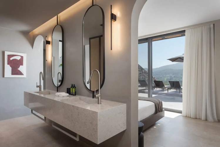 Neromai Cave Luxury Villas