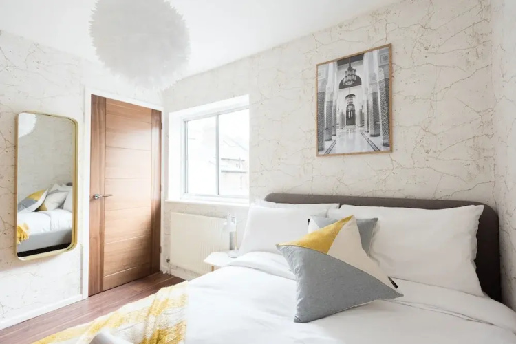 The Jericho Terrace House - 2BD + Parking