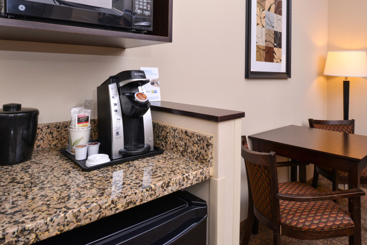 Holiday Inn Express And Suites Fairmont photo 35