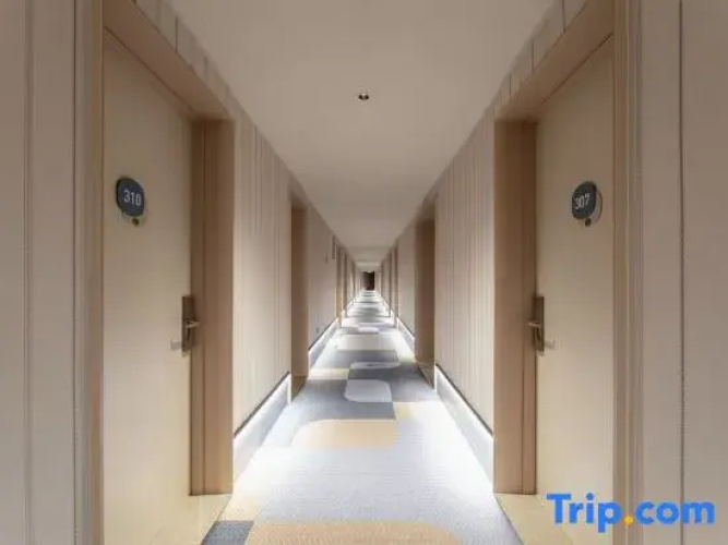 Hanting Hotel (Shierwei Ancient Town, Yizheng Economic Development Zone)