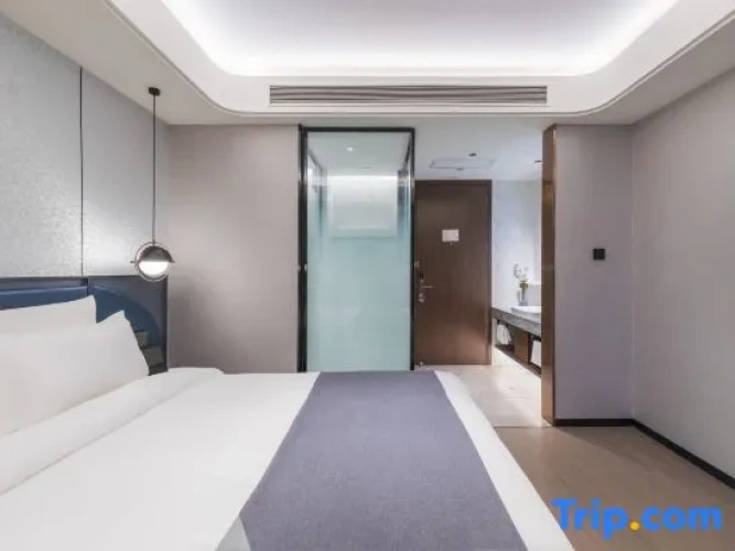 Standard Double room with view
