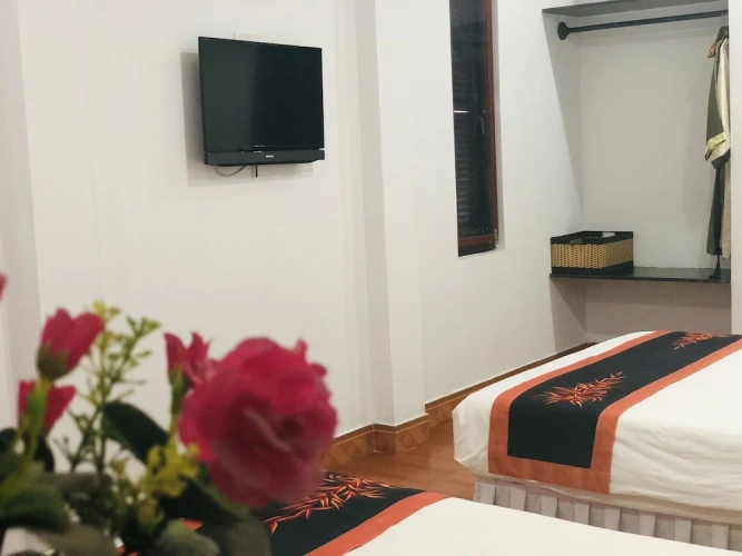 Standard Quadruple Family room