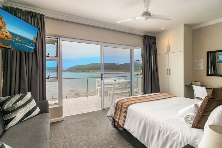 Luxury Double Studio with balcony and with bay view