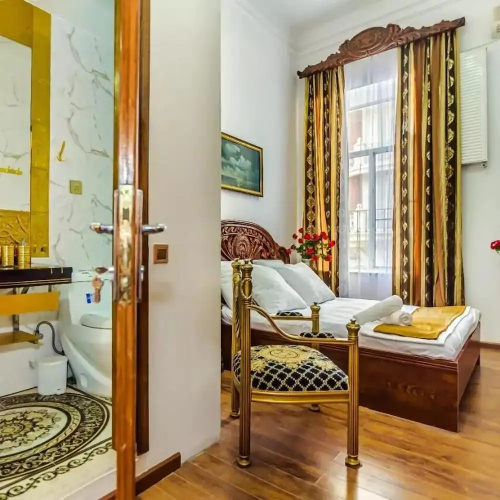 Sera Hotel