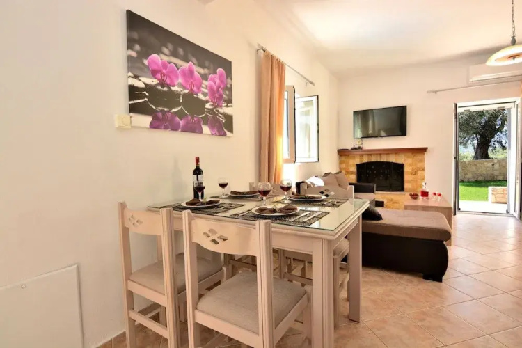 Elia Villa