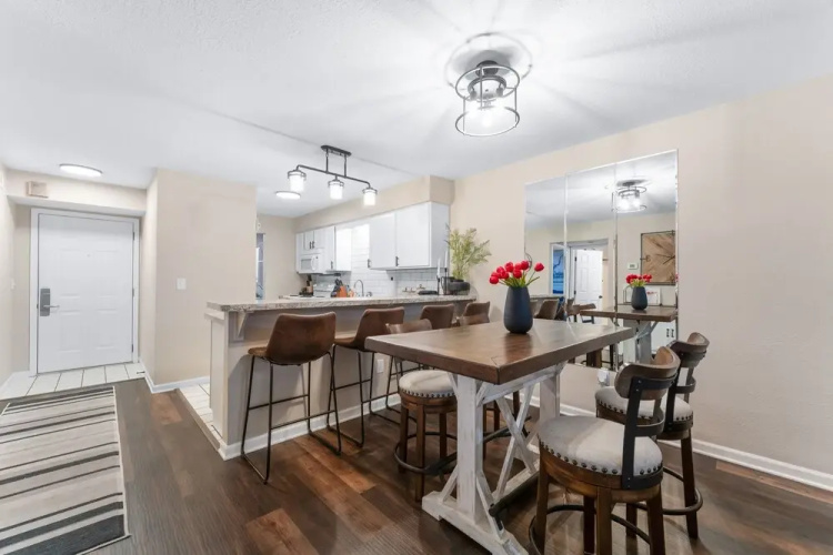 Elite Escape 2 Bedroom Condo by RedAwning