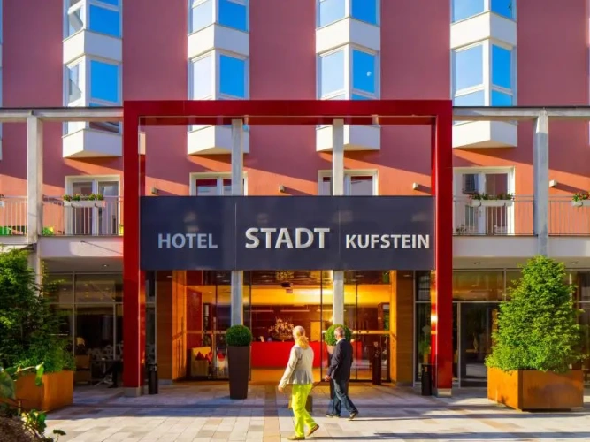 1 Bedroom Business Double Suite