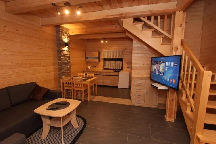 2 Bedrooms Cottage