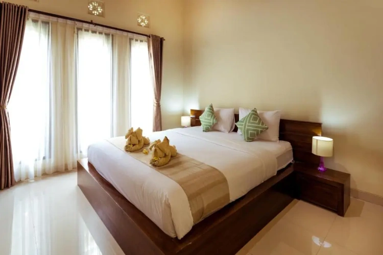 2 Bedrooms Villa
