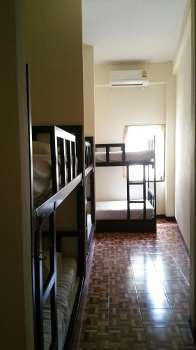 Relax Time Silom - Hostel