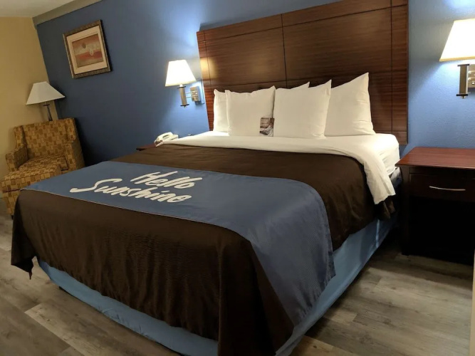 Days Inn By Wyndham Rosenberg
