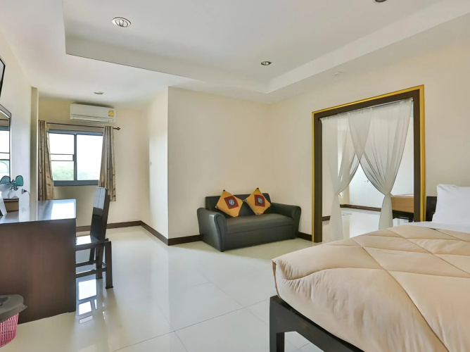 Boonme Heritage Hotel (SHA Extra Plus)