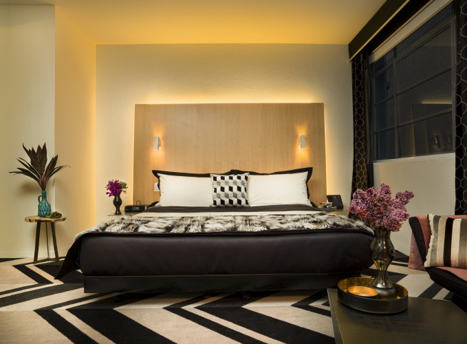Adelphi Hotel