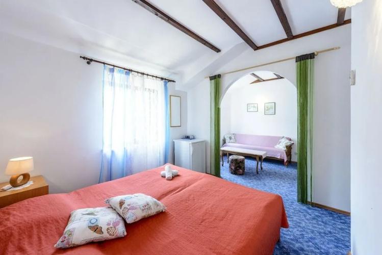 Rooms Mali Raj