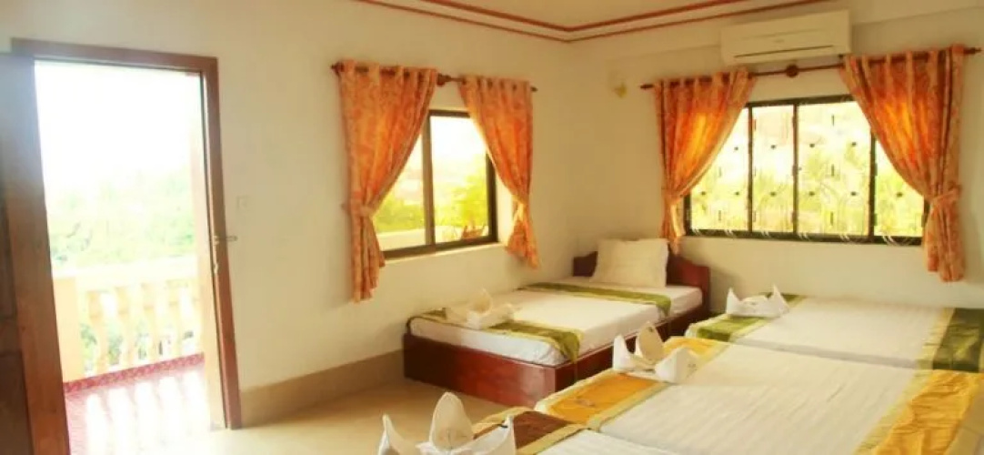 Tom & Jerry Hostel