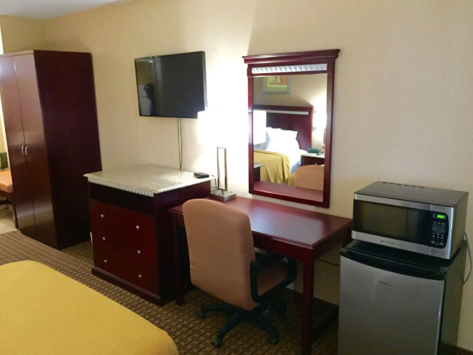 Rodeway Inn Bushnell