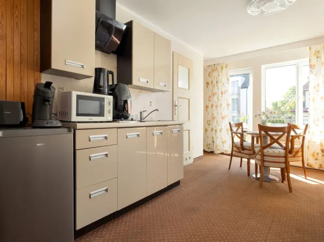 Holiday Studio, Breakfast Included