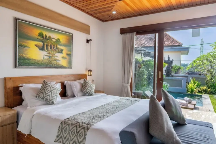 Family Villa with balcony and with garden view