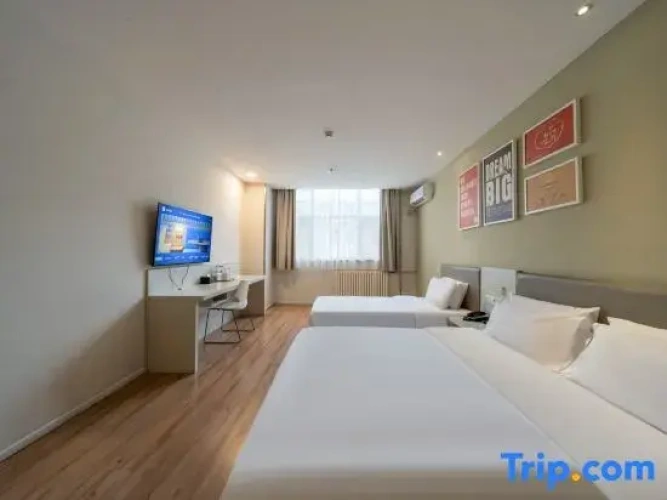 Standard Double room with street view