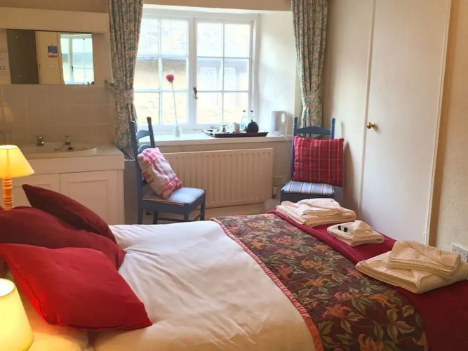The Ilchester Arms Hotel