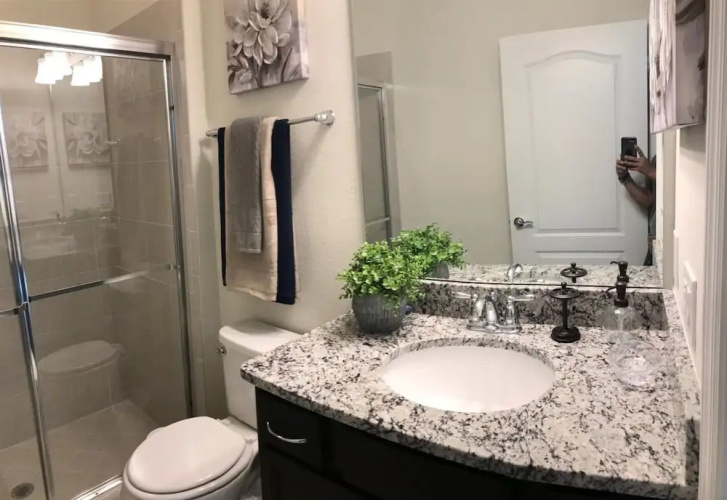 8824 Windsor Westside 63116/63382
