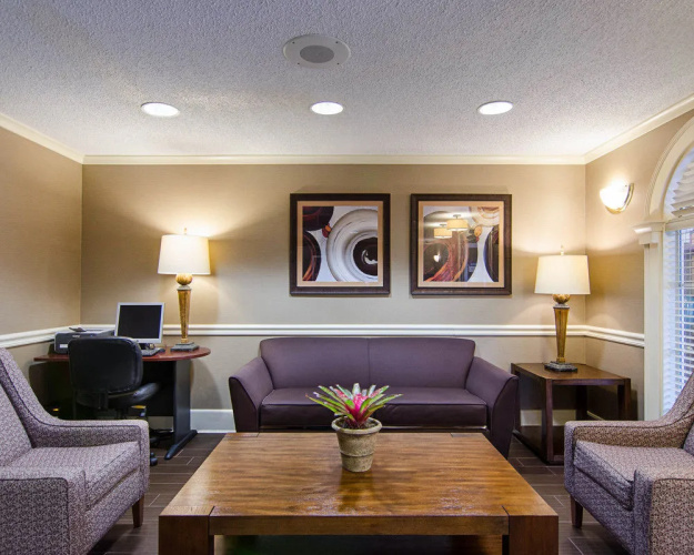 Comfort Inn West