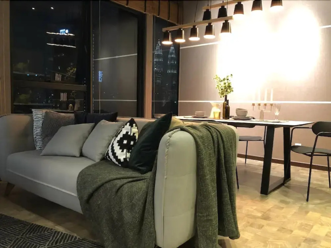 Expressionz Professional Suites by SYNC @3ppl