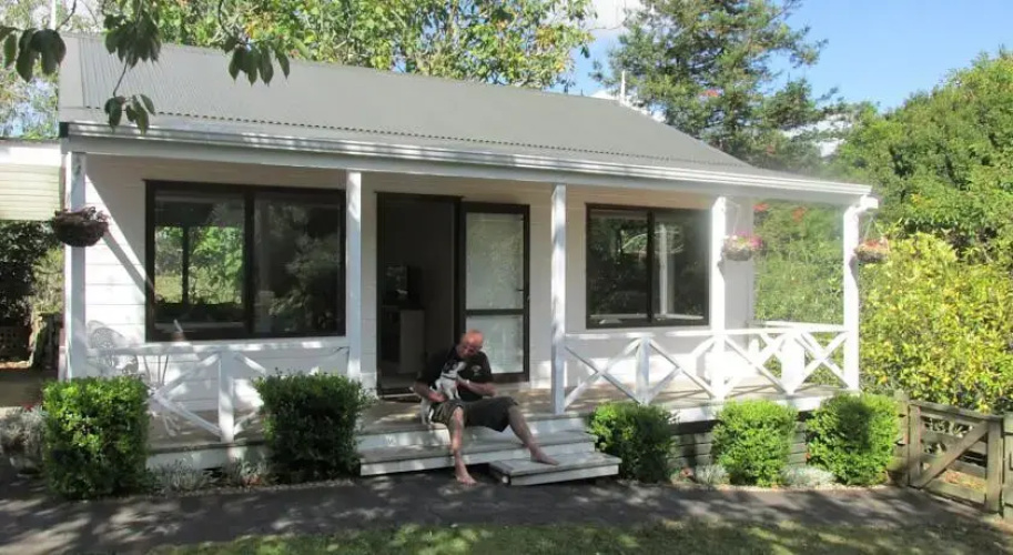 Orchard Cottage Bed & Breakfast