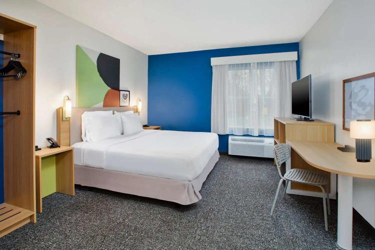 Spark By Hilton Walker Grand Rapids North