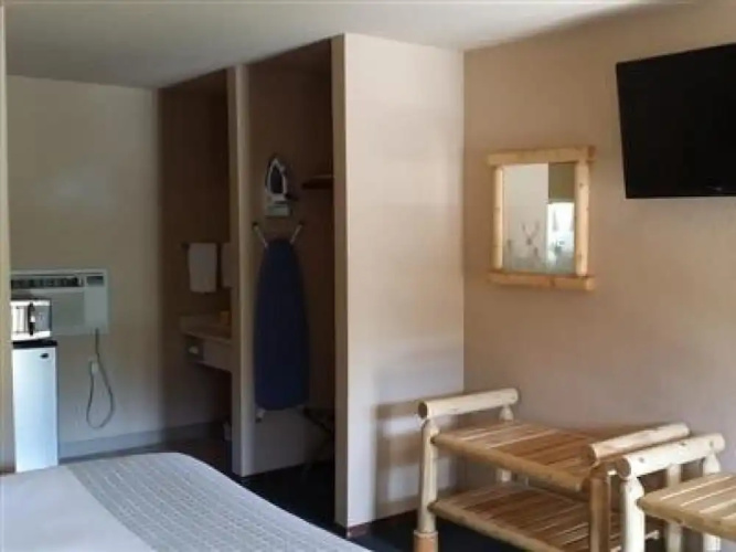 Wildwood Inn