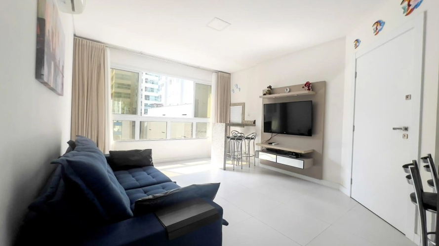 Apartamento 2 dormitórios a 400 metros do mar