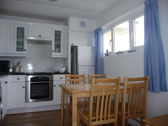 2 Bedrooms Chalet