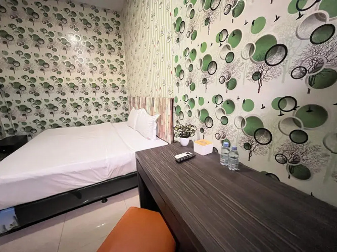 Louise Hotel