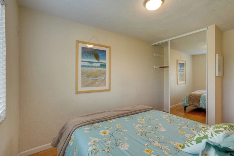 4 Bedrooms Cottage