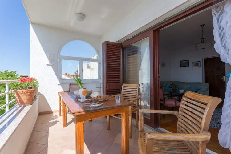 3 Bedrooms Apartment with balcony and with sea view