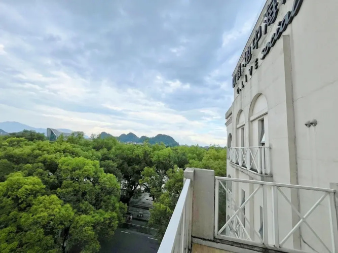 Guilin O-live Social Hotel - Guilin