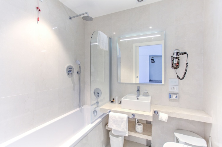 Mh Florence Hotel And Spa photo 16