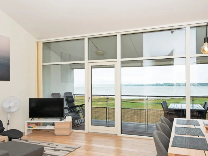Bright Seaside Apartment in Ebeltoft