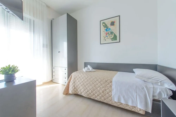 Standard Single room with balcony and with sea view