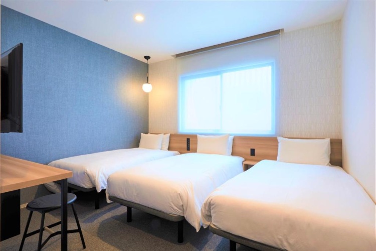 Triple room